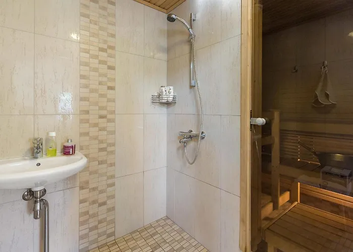 Golfvaeylae 3b - Golf-osakkeen Kaeyttoeoikeus By Interhome